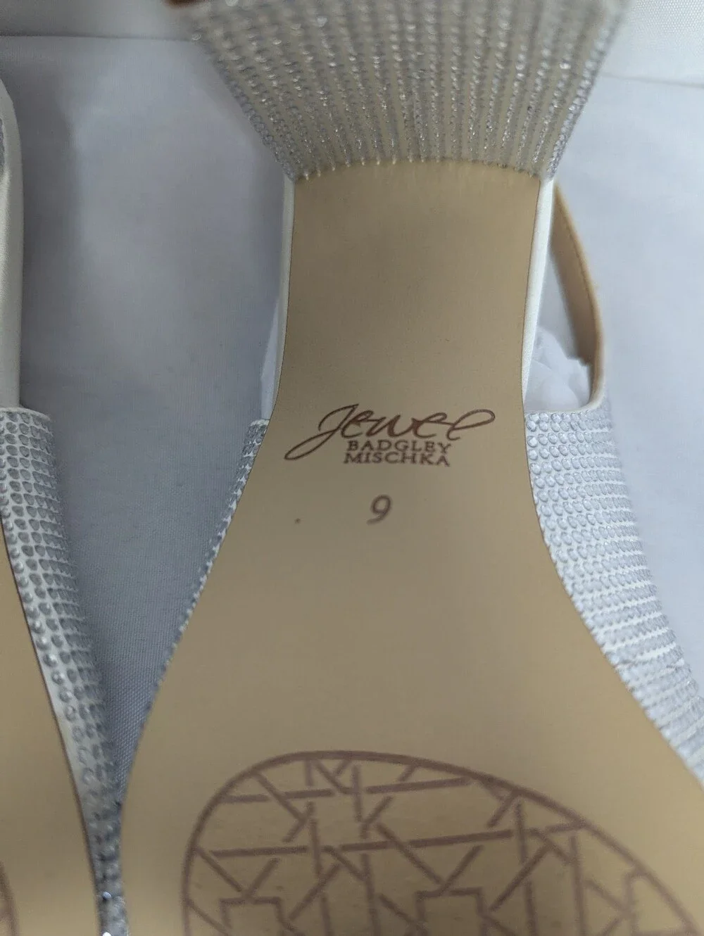 NWOB Jewel Badgley Mischka Women's Tatumn Embellished Slingback Pumps Size 9